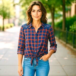 🧶Red and blue plaid top. Size XL.